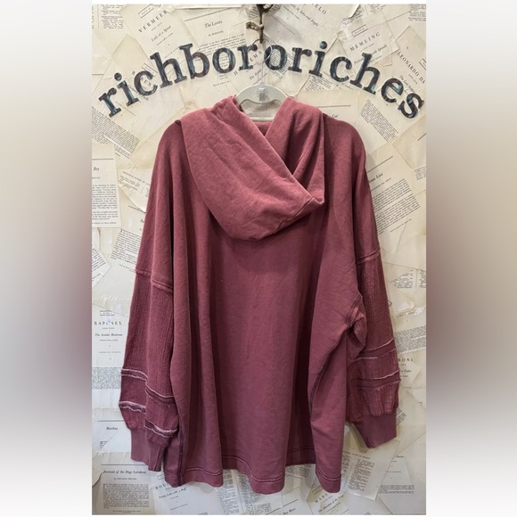 Free People Last Call Sweatshirt Hooded Cut Out Knit Sleeves Piecing Red - Picture 5 of 5